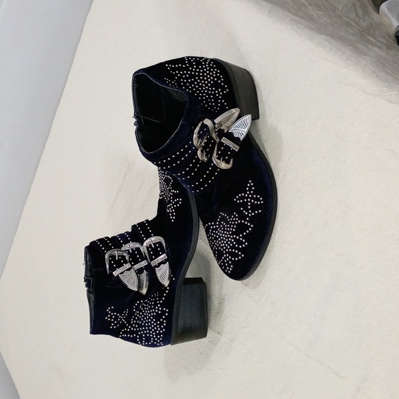 KALENE, Stylish Ankle Boots with Silver Buckles - Picture 1 of 9
